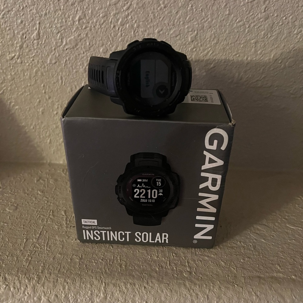 Garmin tactical instinct solar smartwatch black